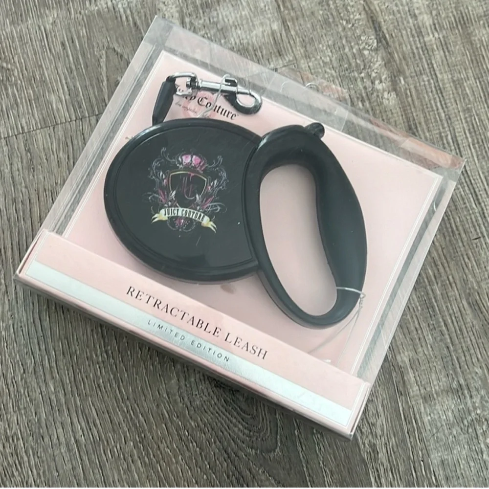 Juicy Couture Limited Edition Retractable Leash - Picture 1 of 2